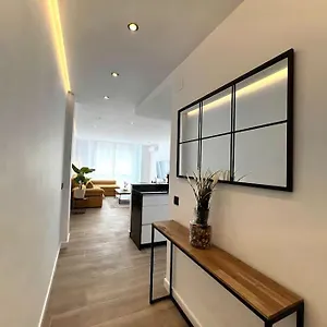 https://carrera-ii-old-town-by-ele-apartments.hotelsinnerja.org